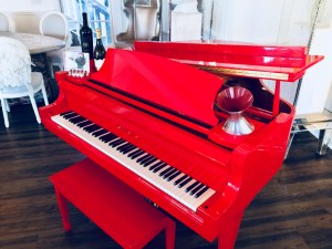 red piano